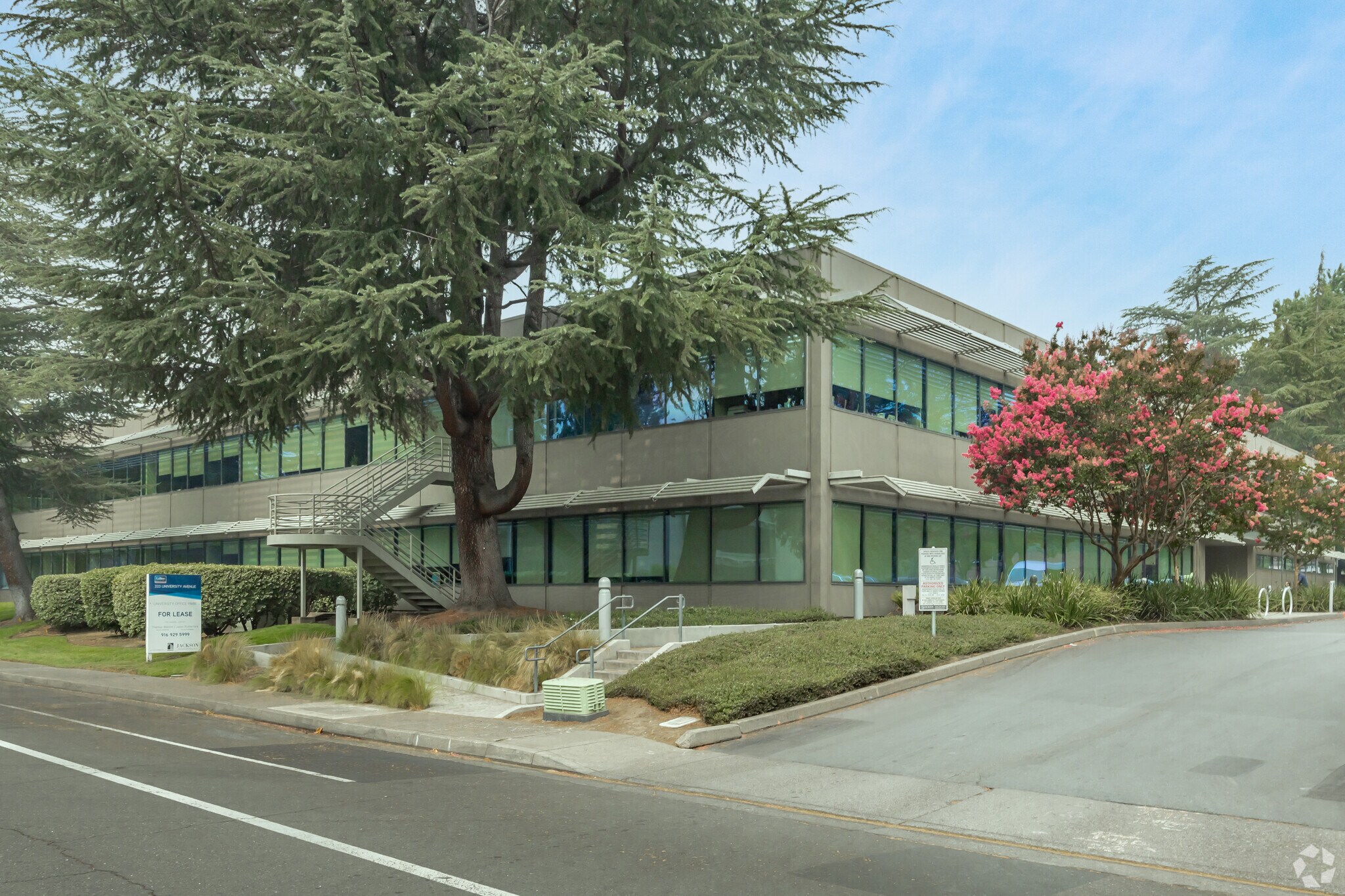 333 University Ave, Sacramento, CA for lease Building Photo- Image 1 of 13
