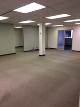 655 Craig Rd, Creve Coeur, MO for lease Interior Photo- Image 1 of 4