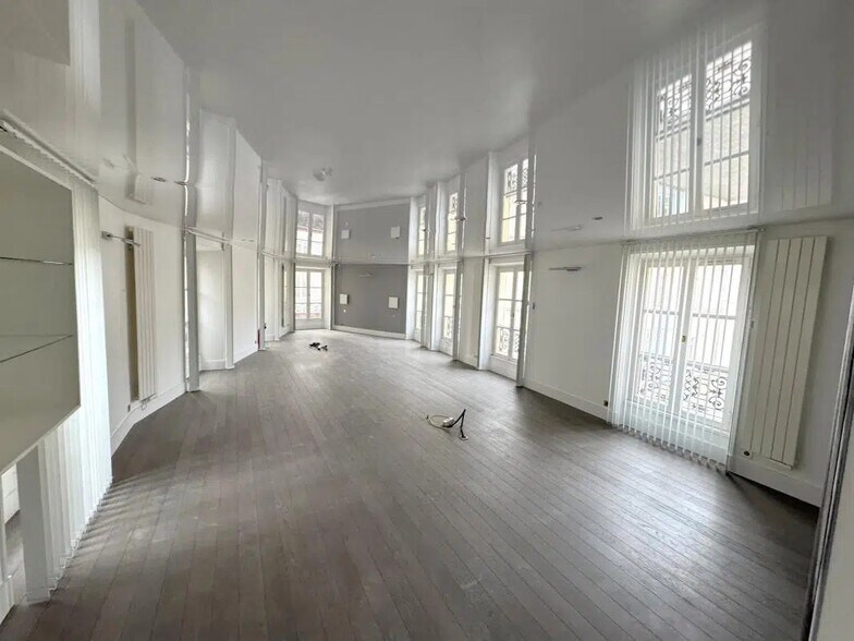 5 Rue Du Bailliage, Versailles for sale - Building Photo - Image 2 of 22