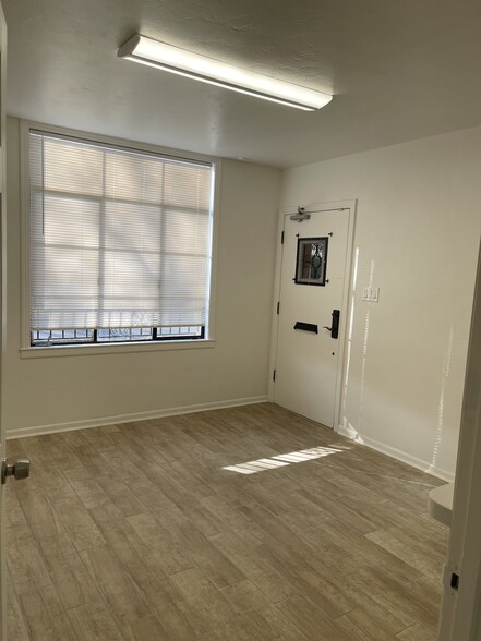 660 E Santa Clara St, San Jose, CA for lease - Interior Photo - Image 3 of 16