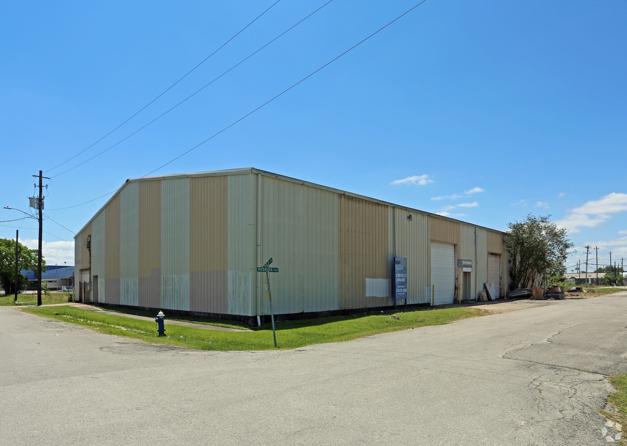 1901 Hussion St, Houston, TX for lease Primary Photo- Image 1 of 4