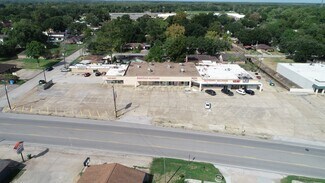 More details for 915-929 Main St, Liberty, TX - Retail for Lease