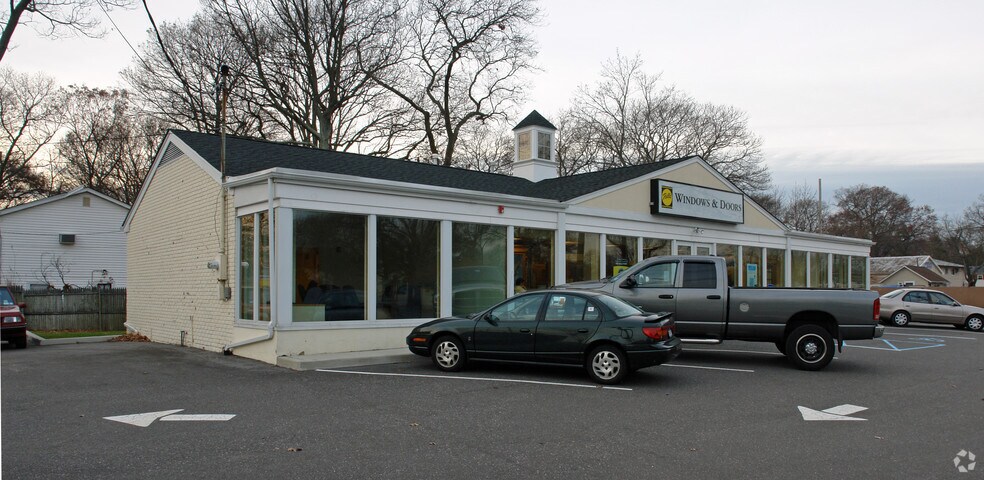 370 Ronkonkoma Ave, Ronkonkoma, NY for sale - Primary Photo - Image 1 of 1