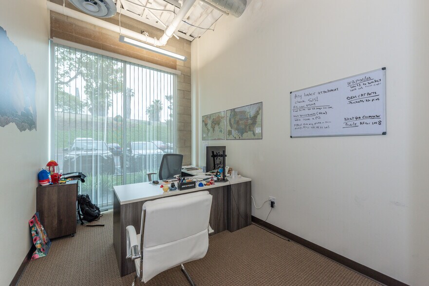8925 Research Dr, Irvine, CA for lease - Building Photo - Image 3 of 34