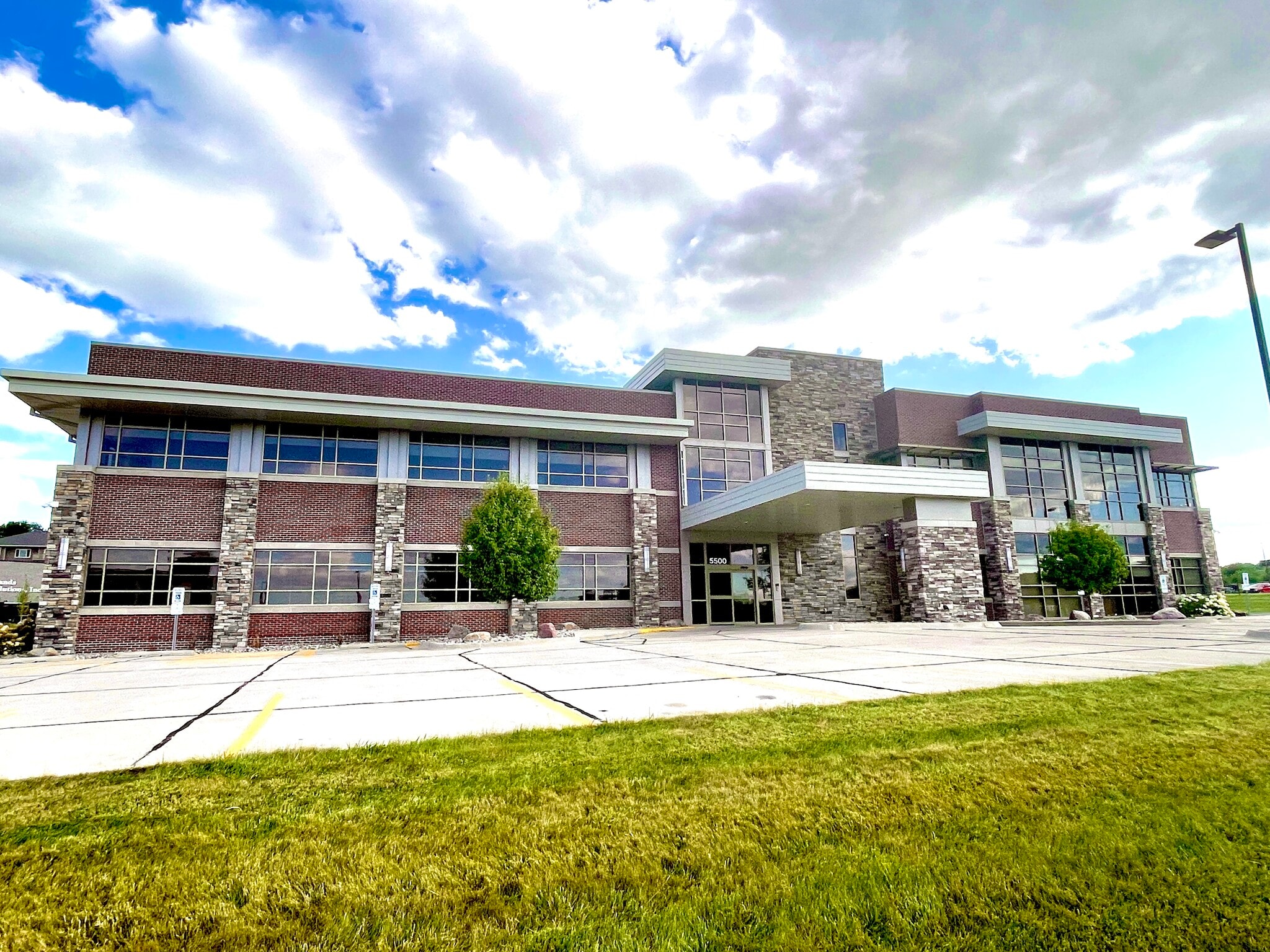 5500 Sergeant Rd, Sioux City, IA for lease Building Photo- Image 1 of 6