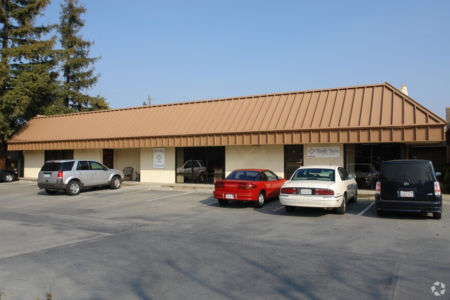 400 W Caldwell Ave, Visalia, CA 93277