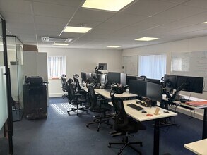 Weaver Rd, Lincoln for lease Interior Photo- Image 1 of 4