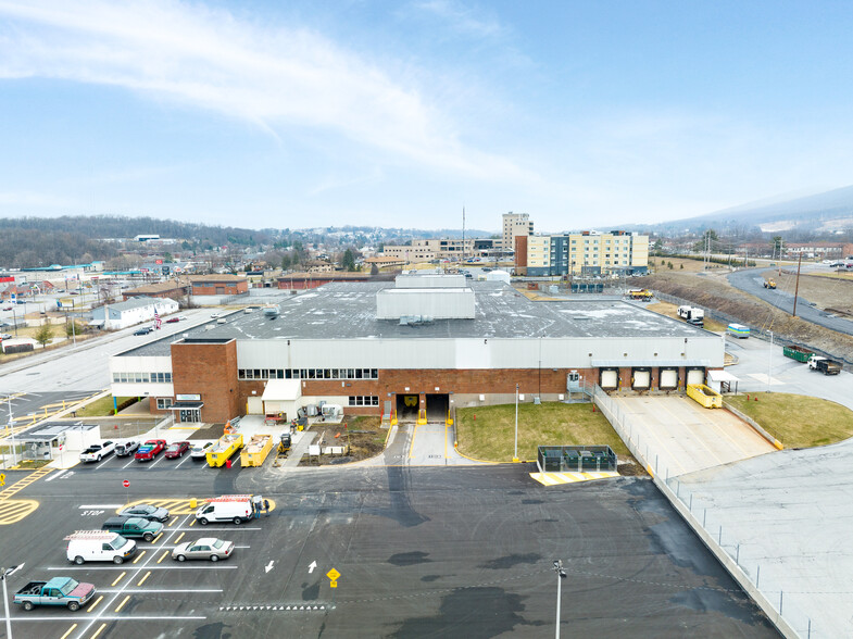 3121 Pleasant Valley Blvd, Altoona, PA for lease - Building Photo - Image 3 of 12