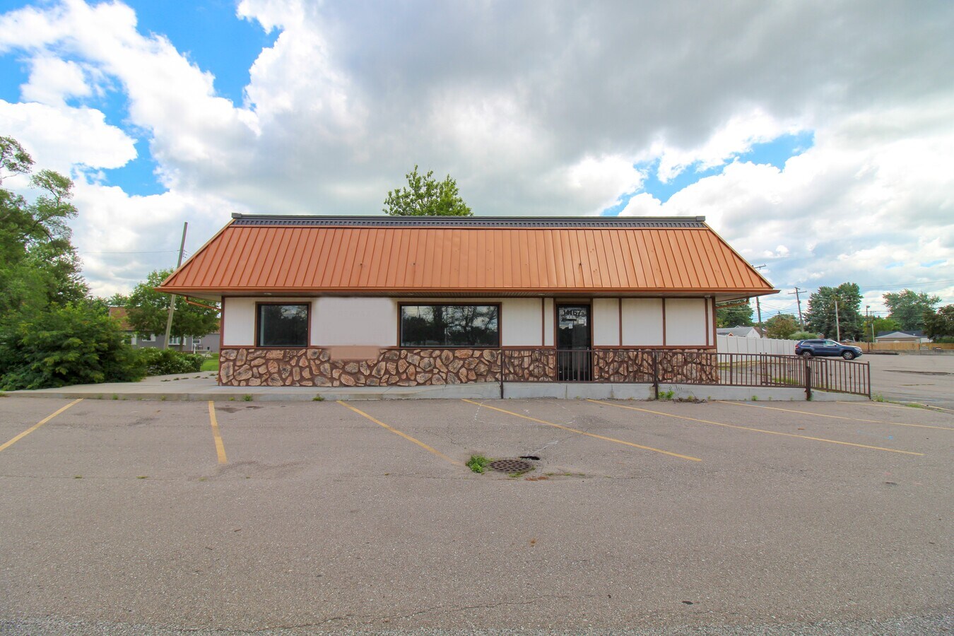 14167 Dix Toledo Rd, Southgate, MI 48195