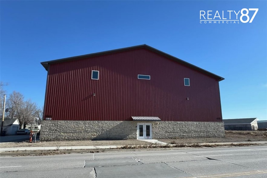 919 6th St SW, Cedar Rapids, IA for sale - Building Photo - Image 1 of 11