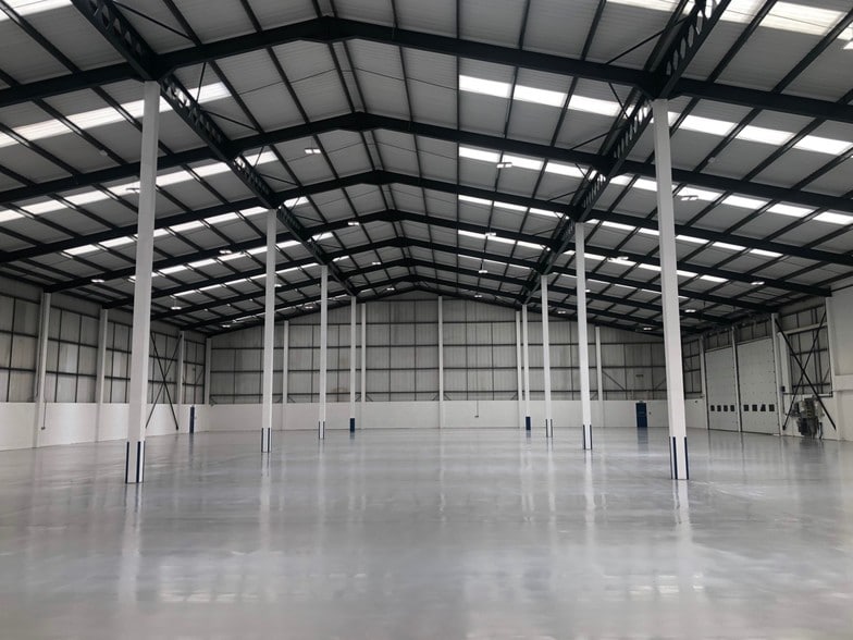 Old Parkbury Ln, St Albans for lease - Building Photo - Image 2 of 14