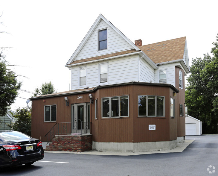 262 Lafayette Ave, Hawthorne, NJ for sale - Primary Photo - Image 1 of 1