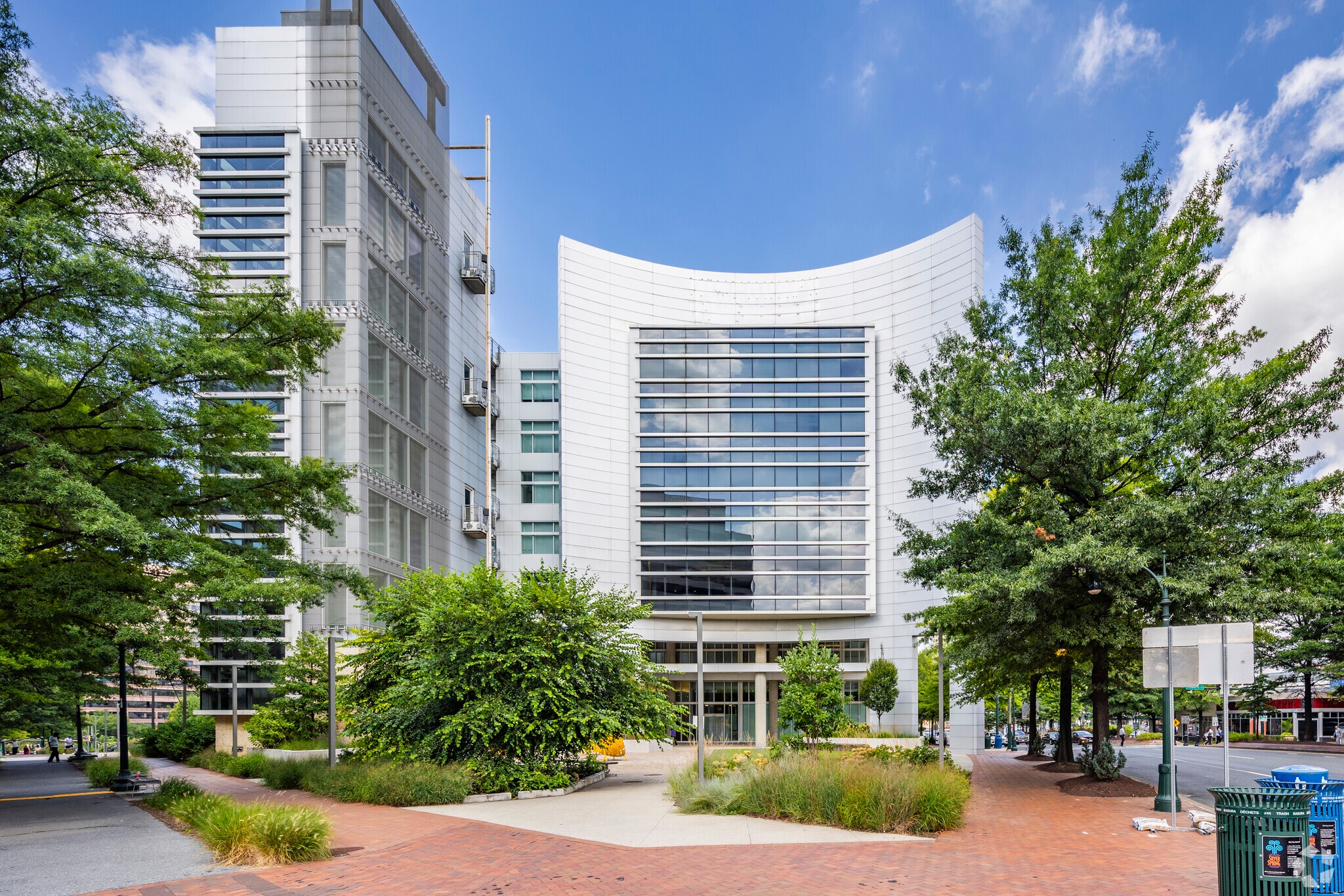 1 Inventa Pl, Silver Spring, MD 20910 - Inventa Towers | LoopNet