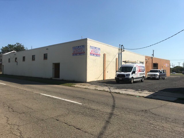 219 Navarre Rd SW, Canton, OH for sale - Building Photo - Image 1 of 1