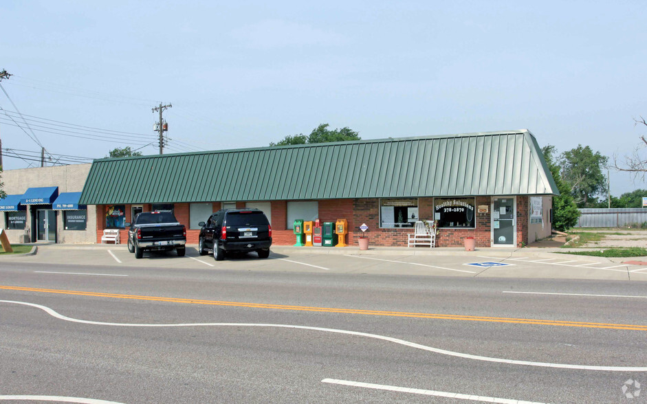 117 N Broadway St, Moore, OK for lease - Building Photo - Image 1 of 4