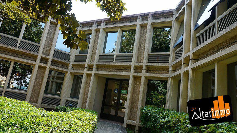 Office in Saint-Aubin for lease - Building Photo - Image 1 of 6