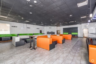3402 Hwy 6, Houston, TX for lease Interior Photo- Image 2 of 4