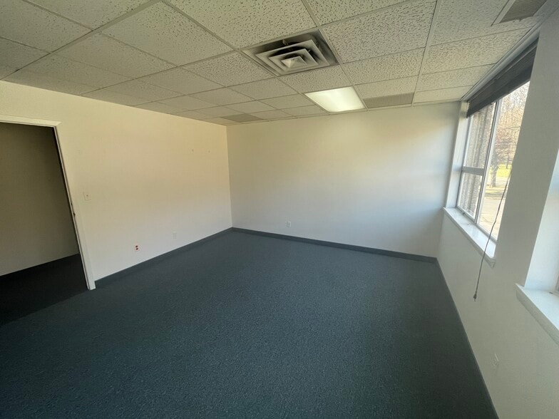 914 Mount Kemble Ave, Morristown, NJ for lease - Interior Photo - Image 2 of 21