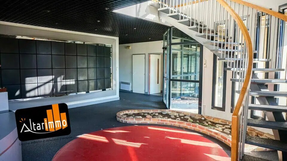 Office in Brou for lease - Interior Photo - Image 2 of 5