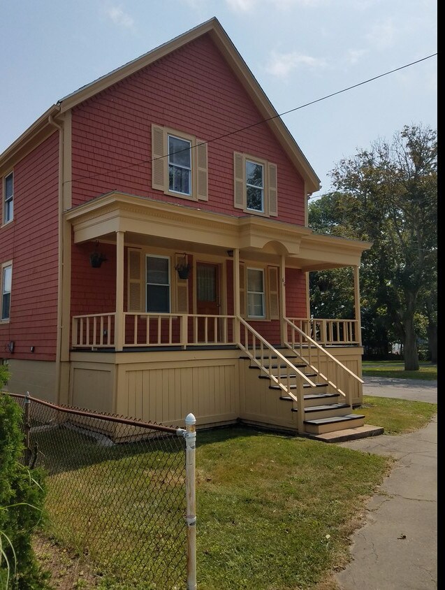 66 Stafford Rd, Tiverton, RI for sale Building Photo- Image 1 of 1