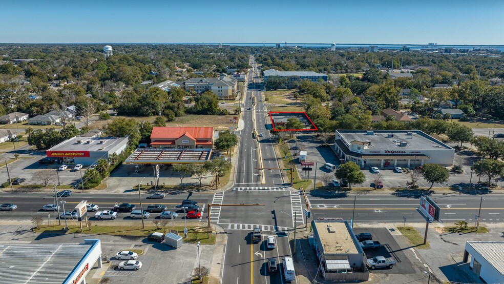 1917 Cervantes St, Pensacola, FL for lease - Building Photo - Image 2 of 11