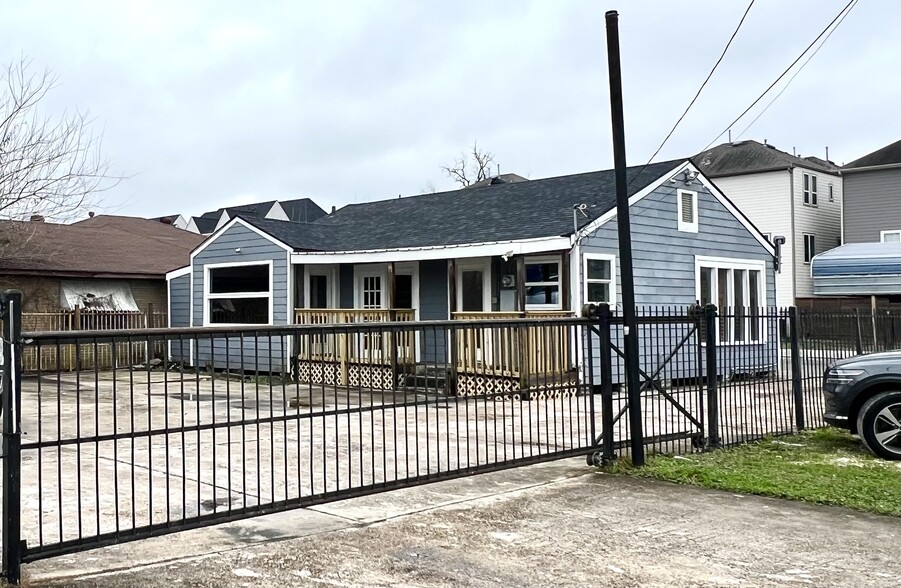 251 W 28th St, Houston, TX for sale - Building Photo - Image 1 of 1