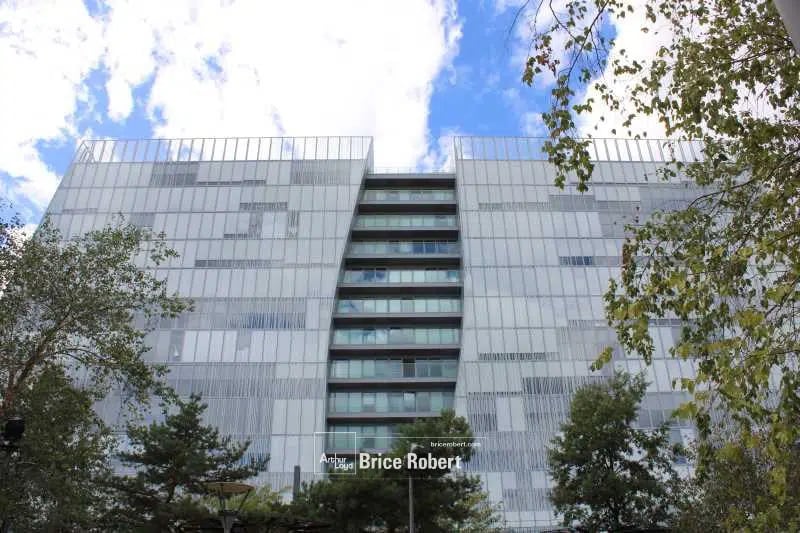 Office in Lyon for lease - Building Photo - Image 2 of 9