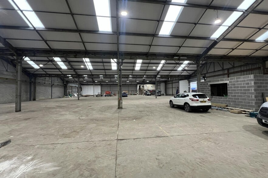 Chittening Industrial Estate, Avonmouth for lease - Interior Photo - Image 3 of 6
