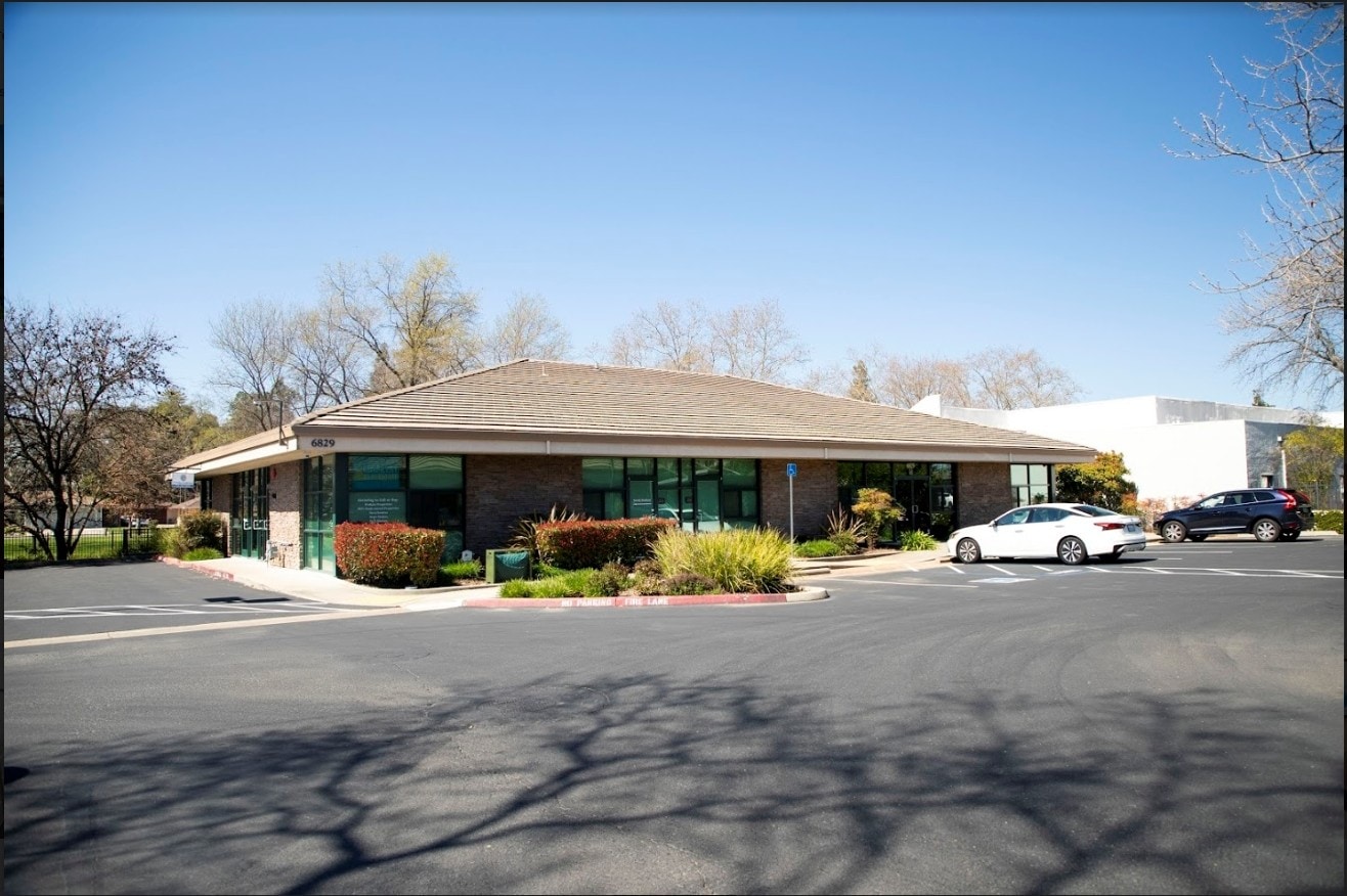 6829 Fair Oaks Blvd, Carmichael, CA 95608