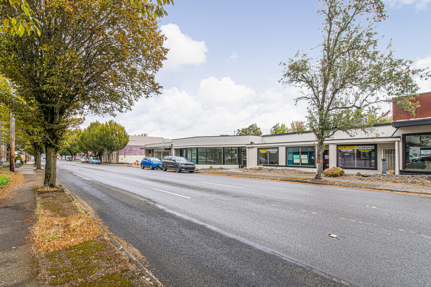 960-990 Commercial St SE, Salem, OR for lease - Building Photo - Image 3 of 7