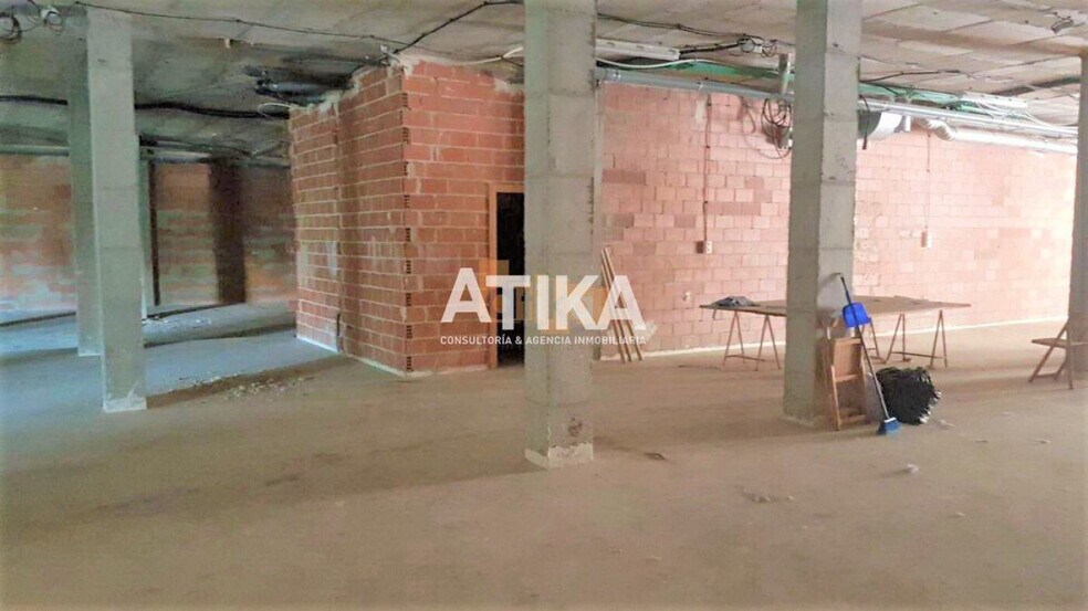 Retail in València for sale - Building Photo - Image 2 of 7