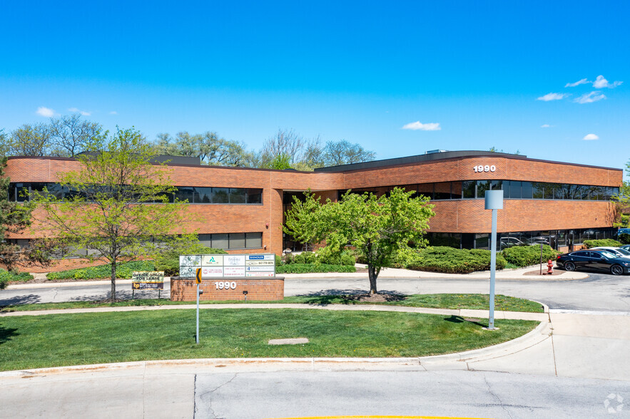 1990 E Algonquin Rd, Schaumburg, IL for lease - Primary Photo - Image 1 of 57