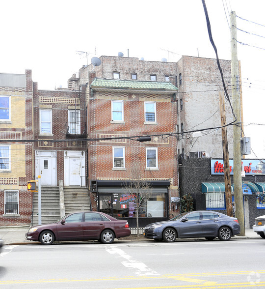 2440 E Tremont Ave, Bronx, NY for sale - Primary Photo - Image 1 of 1