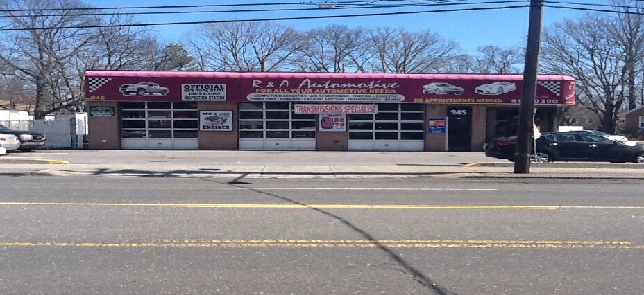 945 Straight Path, West Babylon, NY for sale Primary Photo- Image 1 of 1