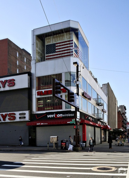 166 W 125th St, New York, NY for lease - Building Photo - Image 3 of 3