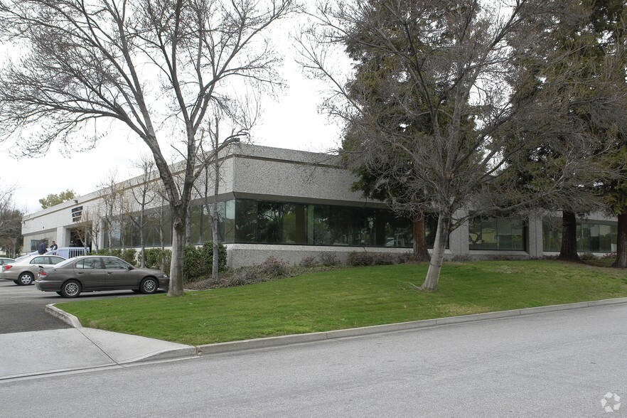 105 Fourier Ave, Fremont, CA for lease - Building Photo - Image 3 of 5