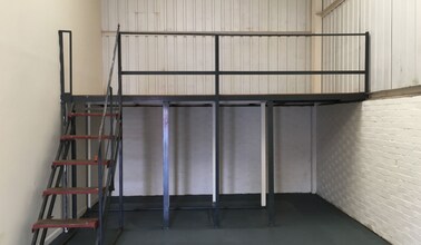 Mowbeck Way, Grantham for lease Interior Photo- Image 1 of 2