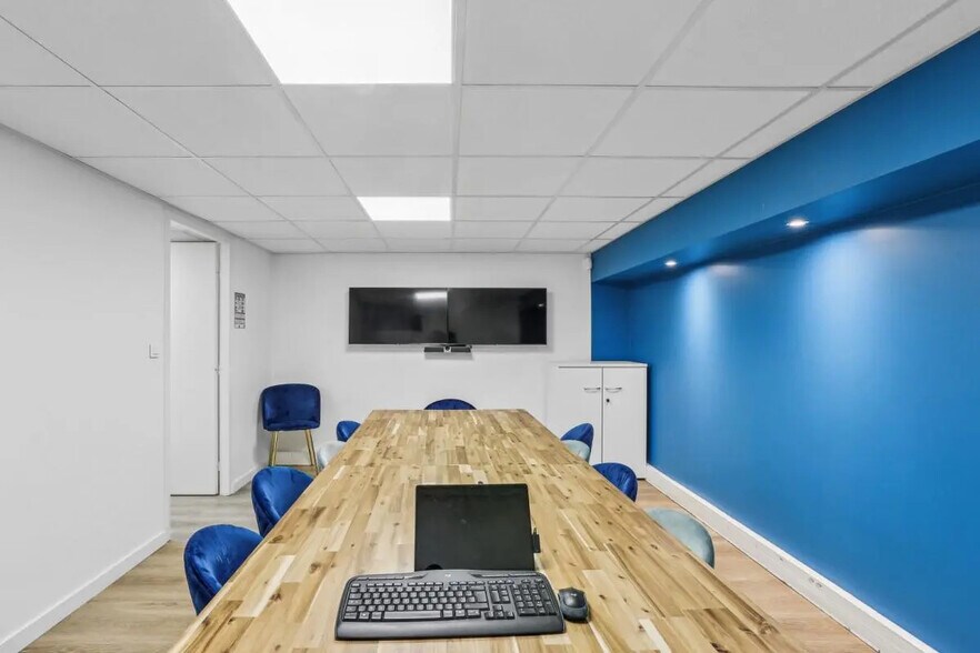 16 Rue Saint Eusèbe, Lyon for lease - Interior Photo - Image 3 of 12