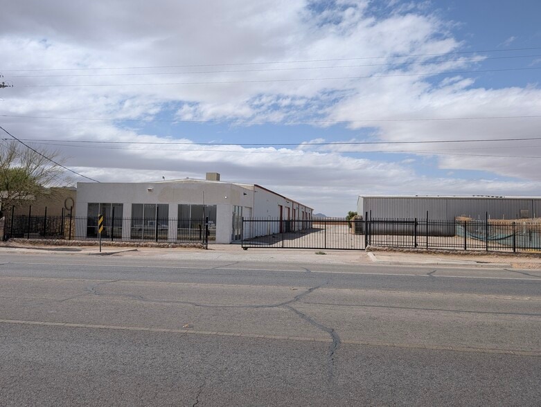 11101 Dyer St, El Paso, TX for lease - Building Photo - Image 1 of 17