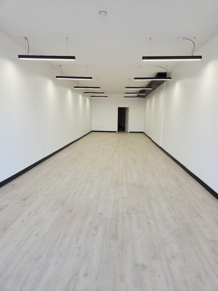 5120 NE Antioch Rd, Kansas City, MO for lease - Interior Photo - Image 2 of 4