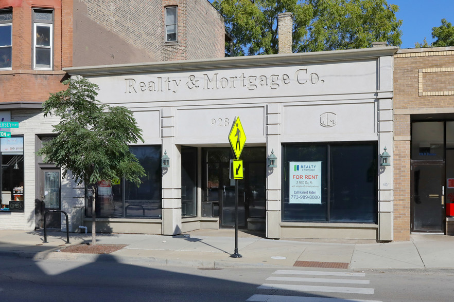 928 W Diversey Pky, Chicago IL - Commercial Real Estate