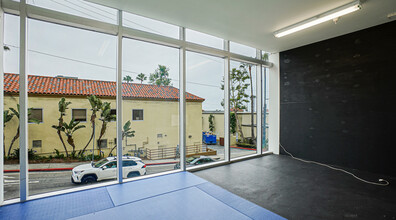 1601 Pacific Coast Hwy, Hermosa Beach, CA for lease Interior Photo- Image 2 of 22