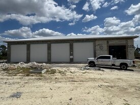 121 Gretchen Ave S, Lehigh Acres FL - Warehouse
