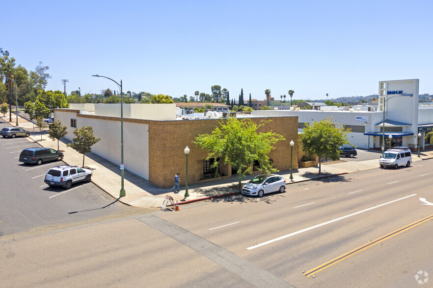 355 E Grand Ave, Escondido, CA for lease - Building Photo - Image 1 of 4