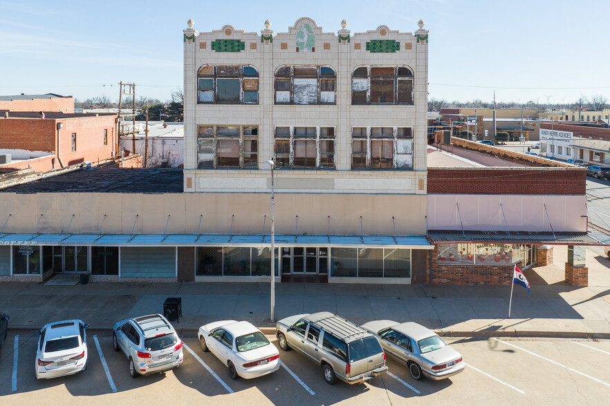 1727 Fannin St, Vernon, TX for sale - Building Photo - Image 2 of 30