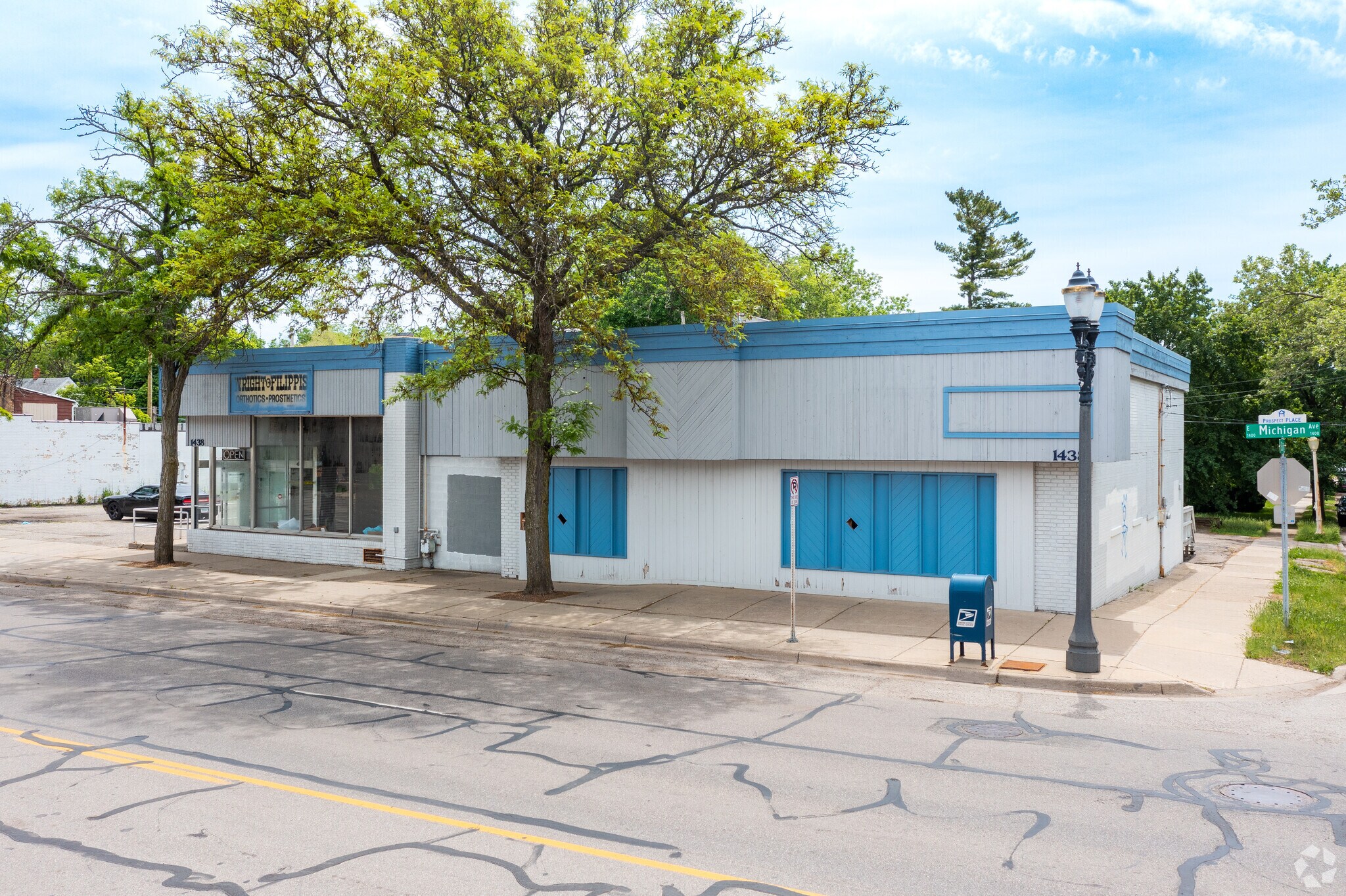 1438 E Michigan Ave, Lansing, MI 48912 Retail for Sale