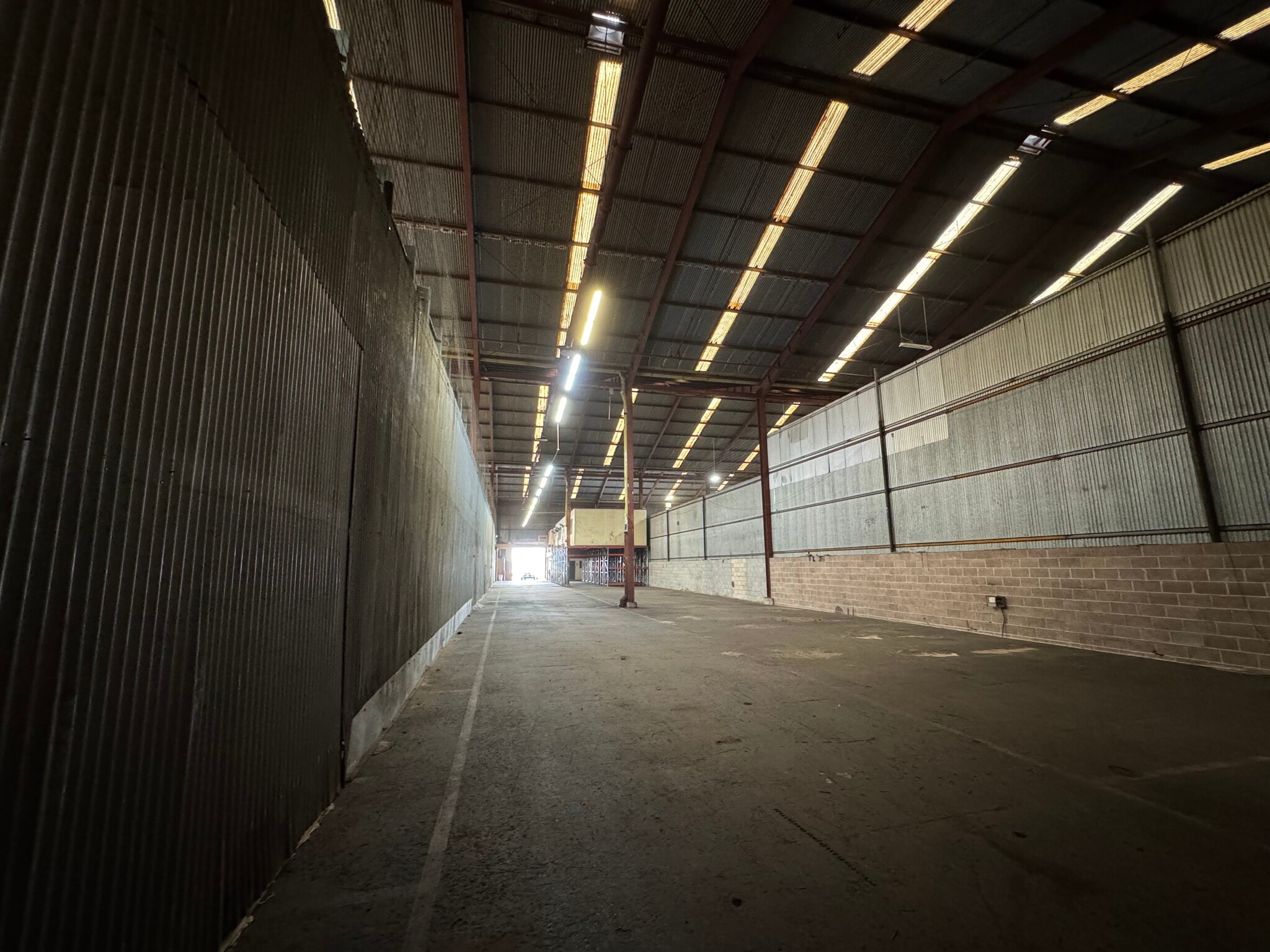 845-855 Moowaa St, Honolulu, HI for lease Building Photo- Image 1 of 5