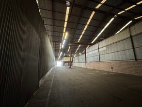 845-855 Moowaa St, Honolulu, HI for lease Building Photo- Image 1 of 5