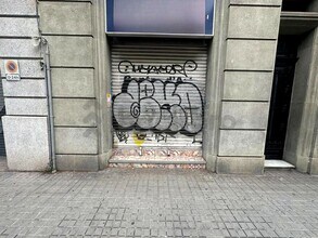 Retail in Barcelona, Barcelona for lease Building Photo- Image 2 of 24