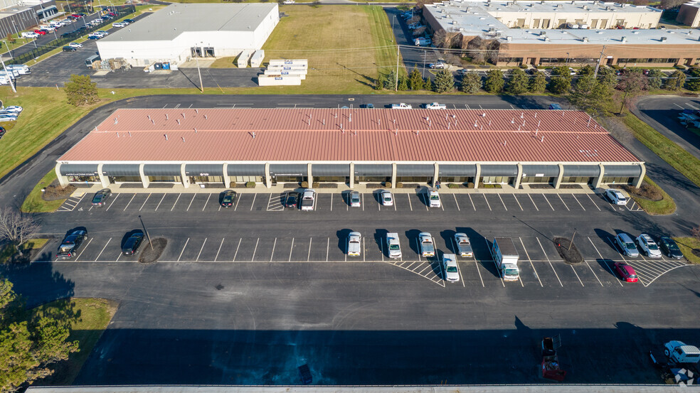 640 Lakeview Plaza Blvd, Columbus, OH for lease - Building Photo - Image 3 of 12